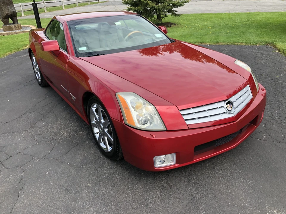 2005 Cadillac XLR - Image 30 of 31