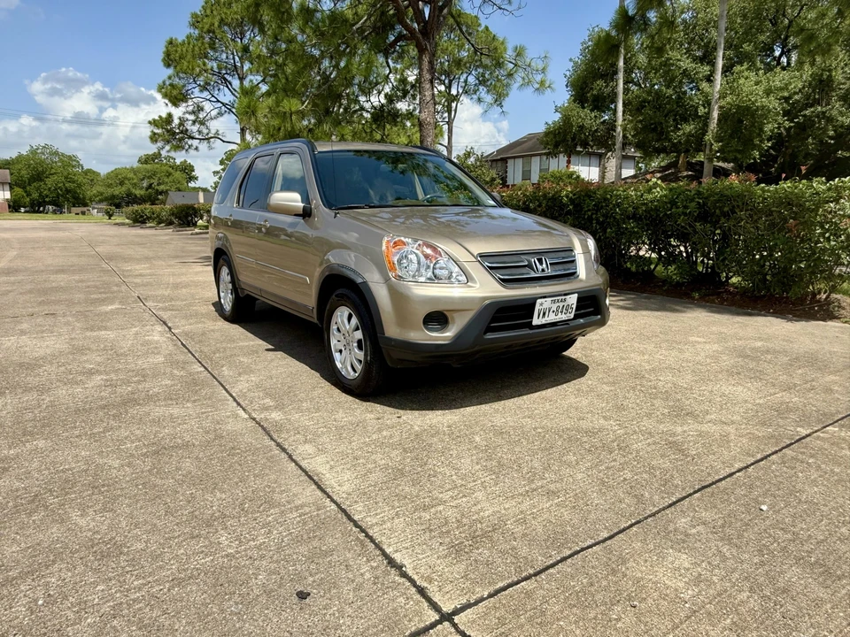 2005 Honda CR-V 2nd Gen - Image 9 of 31