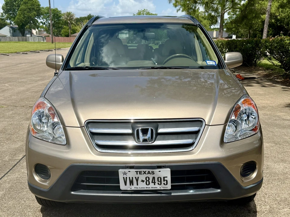 2005 Honda CR-V 2nd Gen - Image 11 of 31