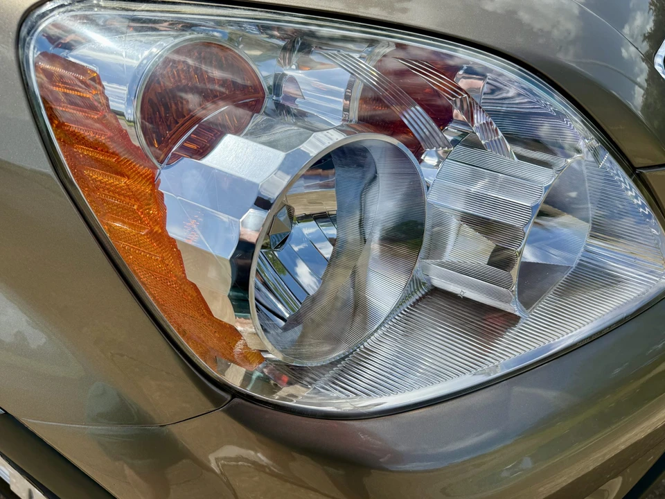 2005 Honda CR-V 2nd Gen - Image 14 of 31