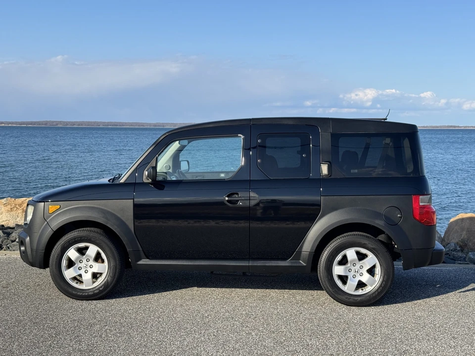 2005 Honda Element - Image 22 of 31
