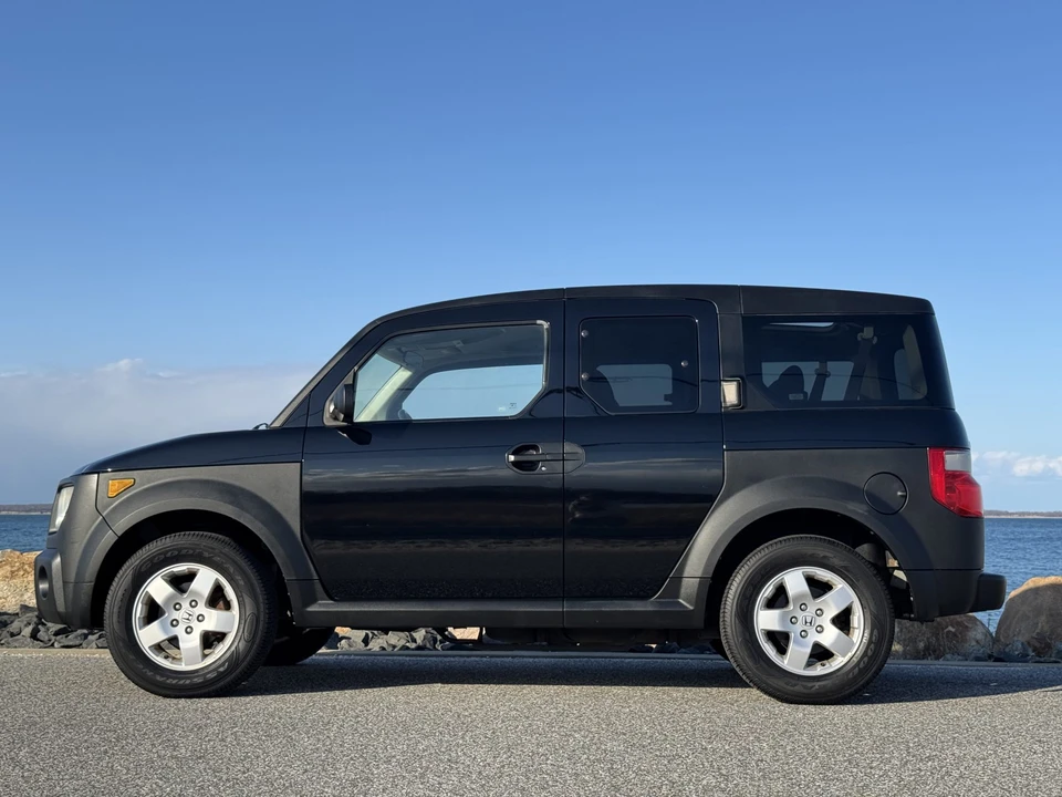 2005 Honda Element - Image 23 of 31
