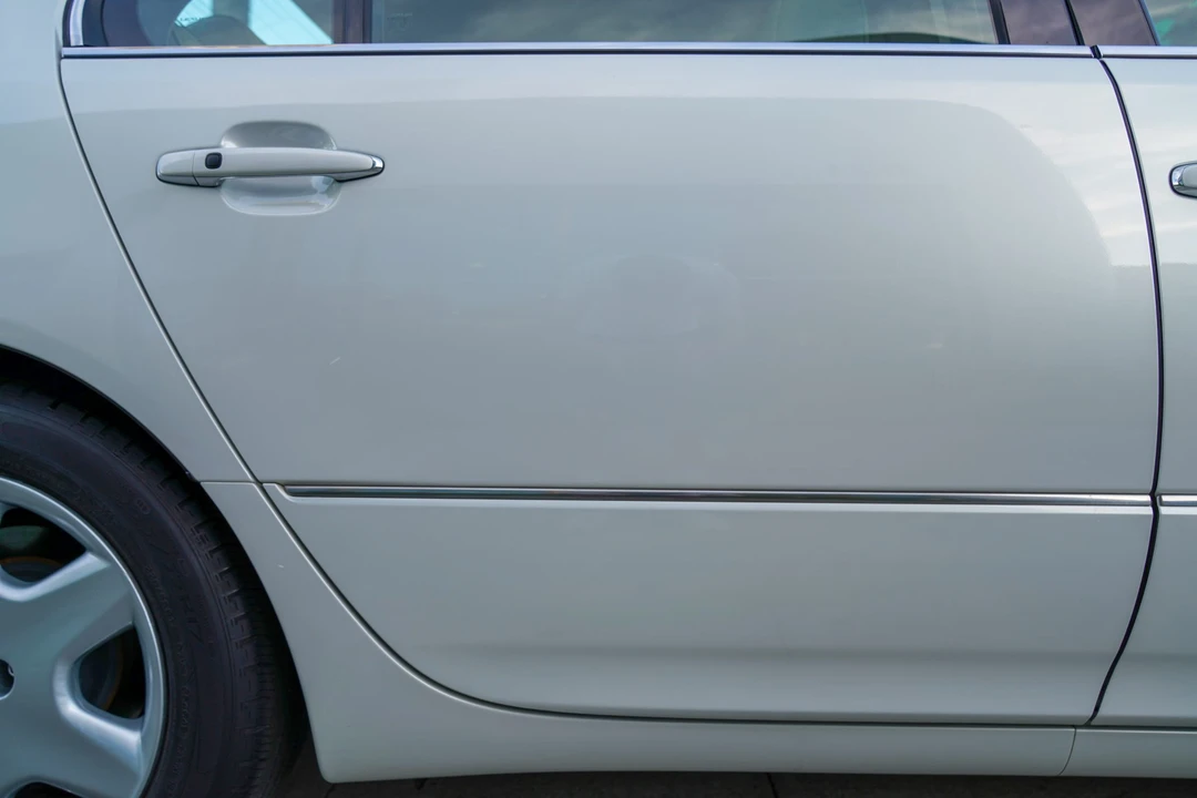 2005 Lexus LS 3rd Gen - Image 29 of 31
