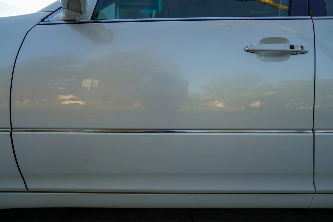 2005 Lexus LS 3rd Gen - Image 19 of 31