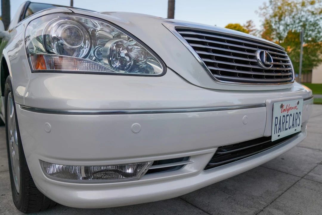 2005 Lexus LS 3rd Gen - Image 14 of 31