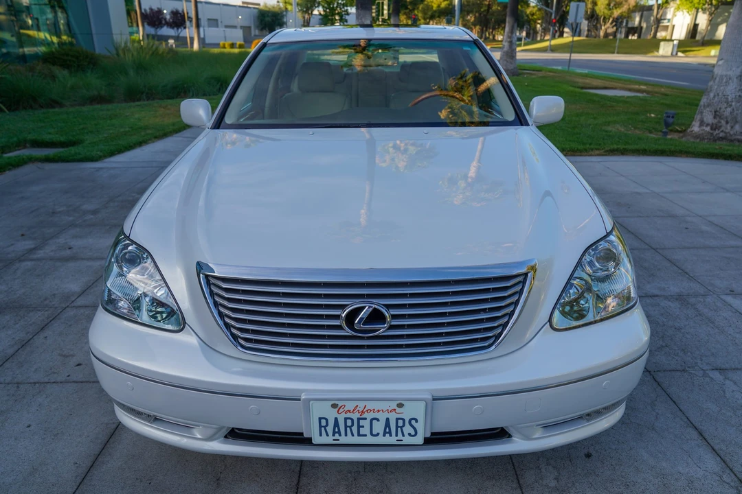 2005 Lexus LS 3rd Gen - Image 10 of 31