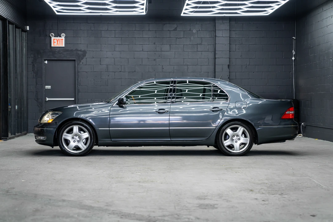 2005 Lexus LS 3rd Gen - Image 3 of 31