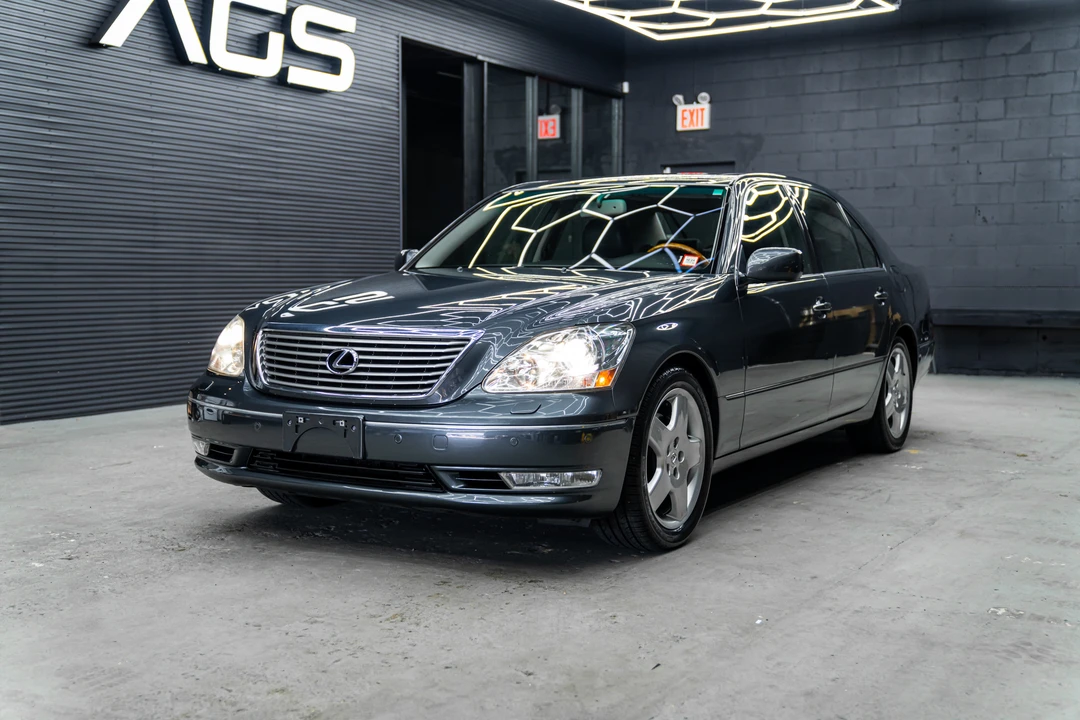 2005 Lexus LS 3rd Gen - Image 2 of 31