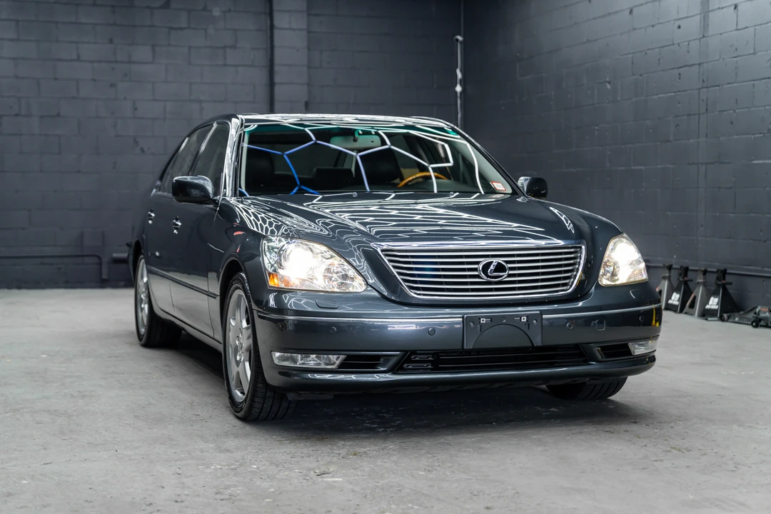 2005 Lexus LS 3rd Gen - Image 14 of 31