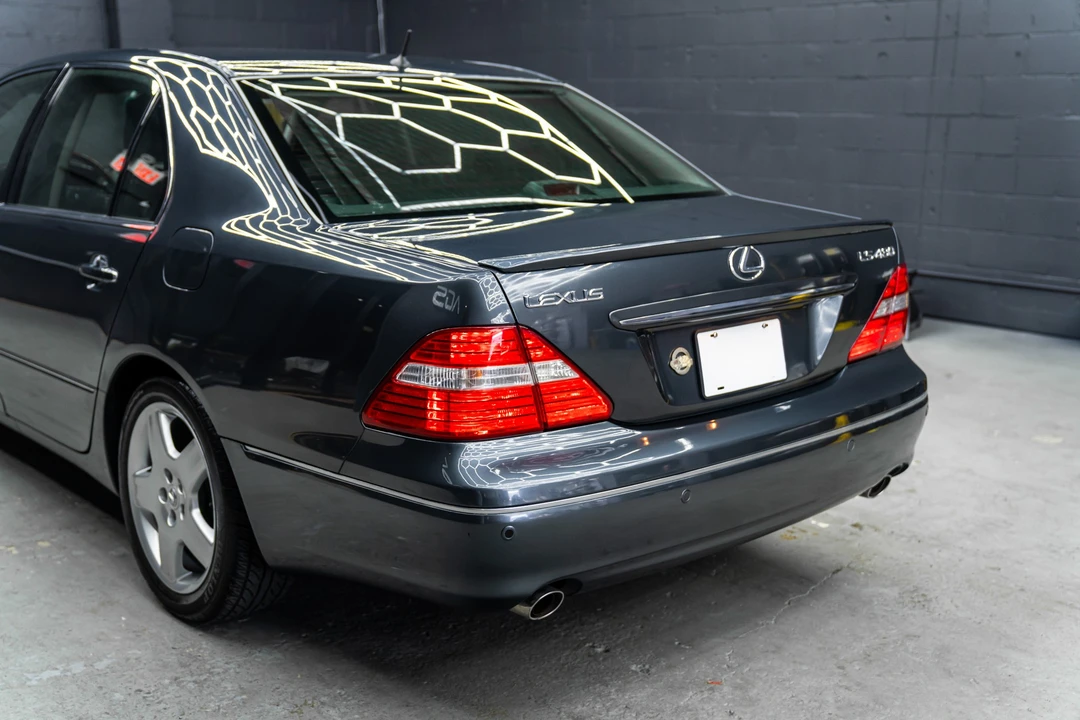 2005 Lexus LS 3rd Gen - Image 26 of 31