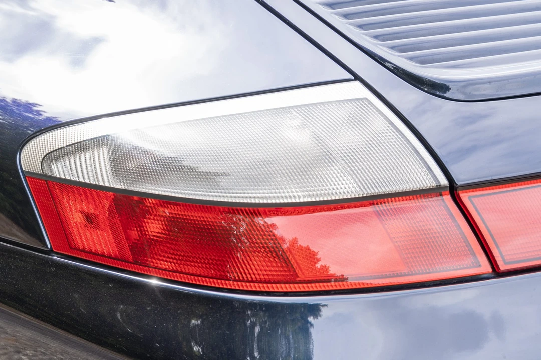 2005 Porsche 996 Carrera 4S - Image 18 of 31