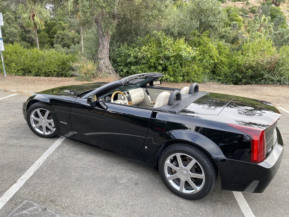 2006 Cadillac XLR - Image 14 of 31