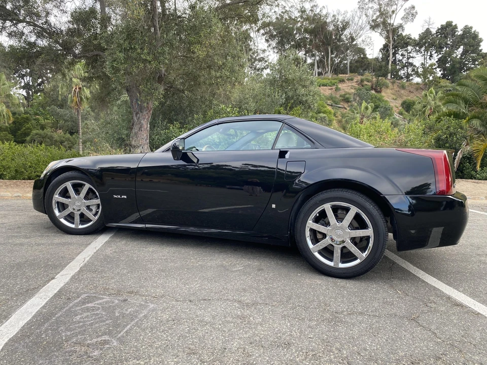 2006 Cadillac XLR - Image 8 of 31