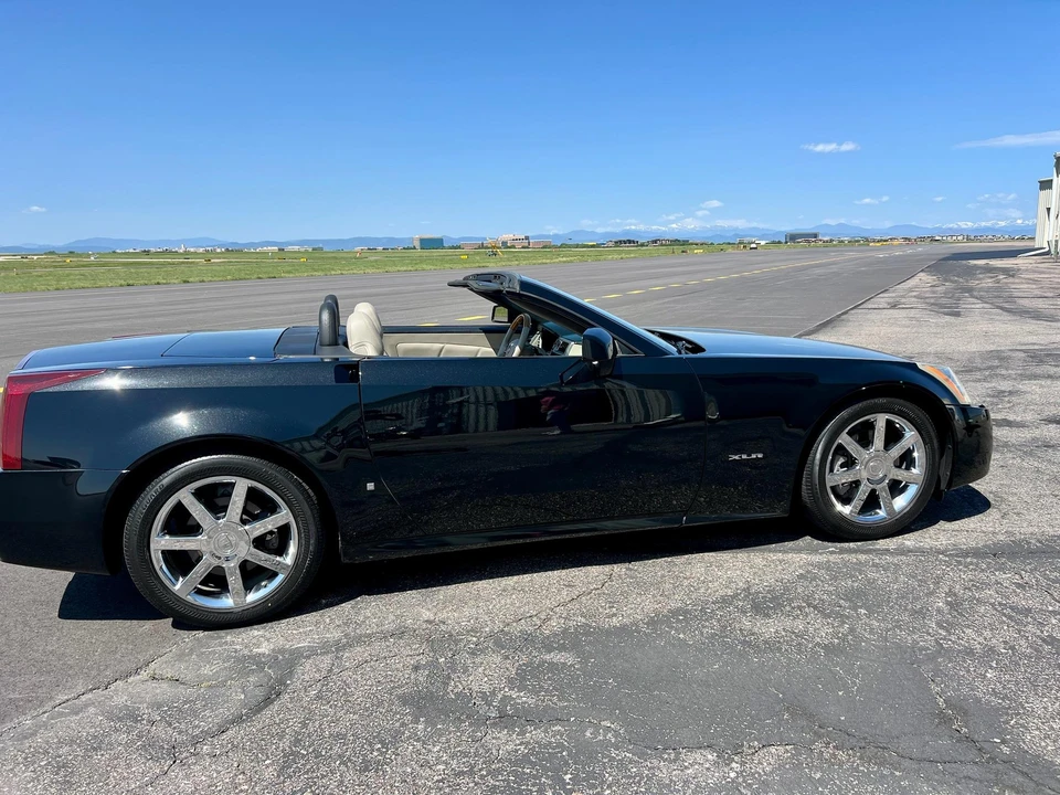 2006 Cadillac XLR - Image 13 of 31
