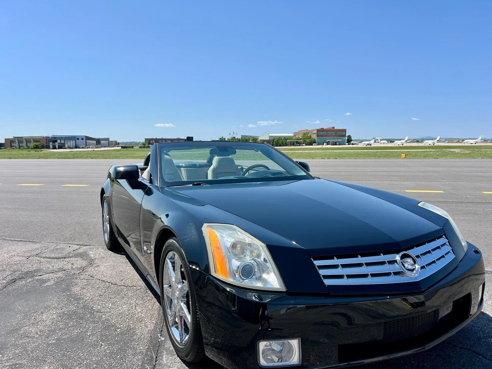 2006 Cadillac XLR - Image 7 of 31