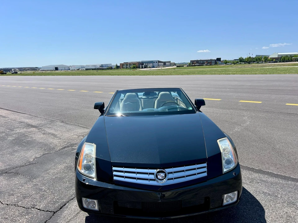 2006 Cadillac XLR - Image 4 of 31