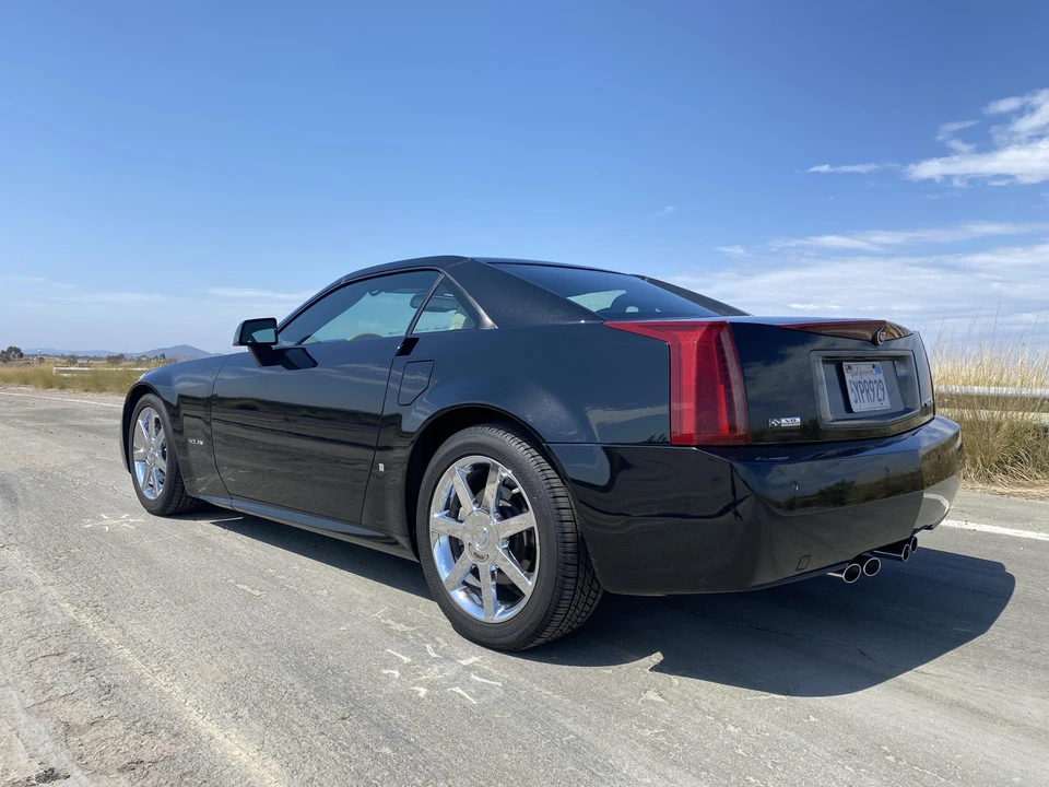 2006 Cadillac XLR - Image 4 of 31