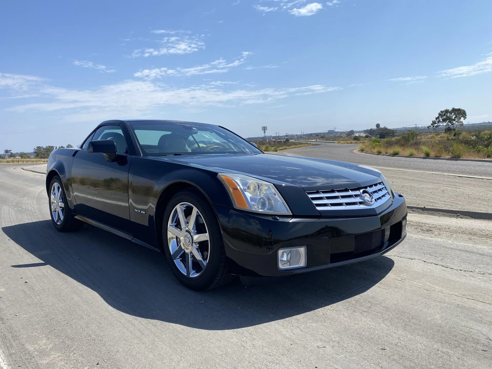 2006 Cadillac XLR - Image 3 of 31