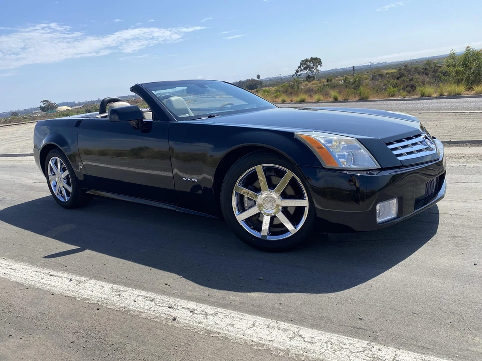 2006 Cadillac XLR - Image 25 of 31