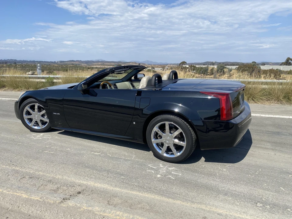 2006 Cadillac XLR - Image 26 of 31