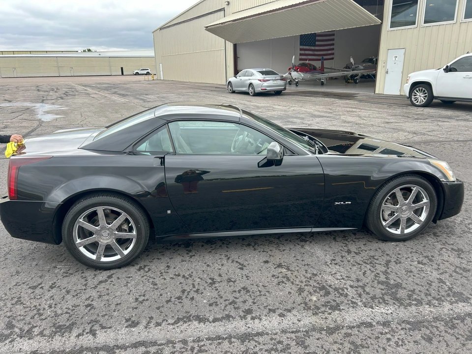 2006 Cadillac XLR - Image 29 of 31
