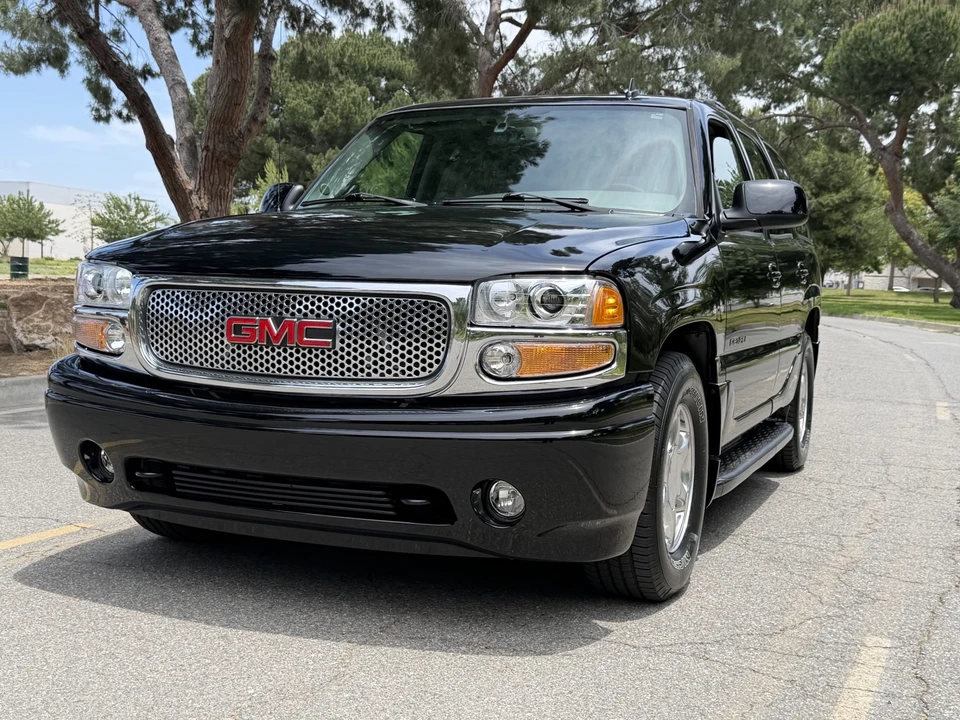 2006 GMC Yukon 2nd Gen - Image 2 of 31