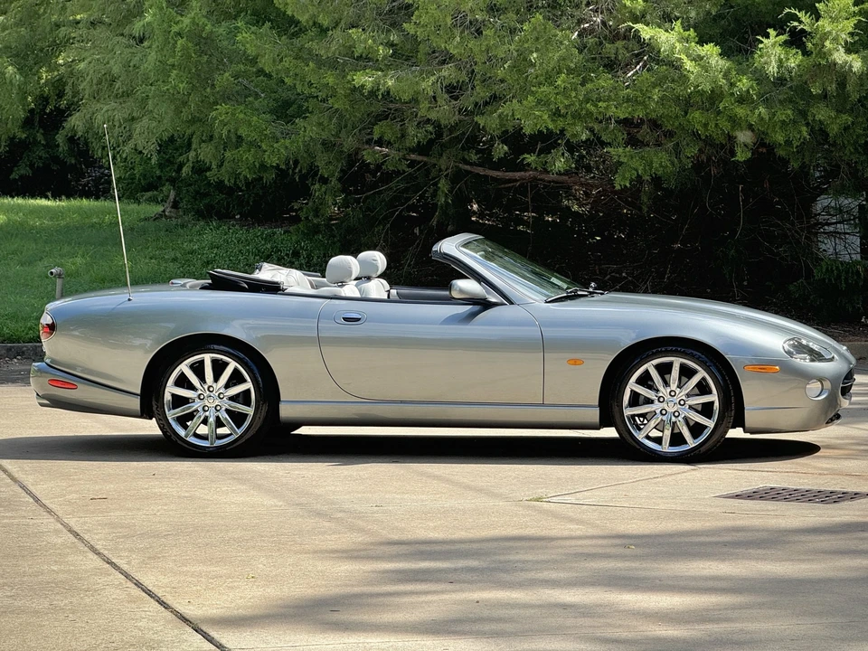 2006 Jaguar X100 XK8 - Image 17 of 31