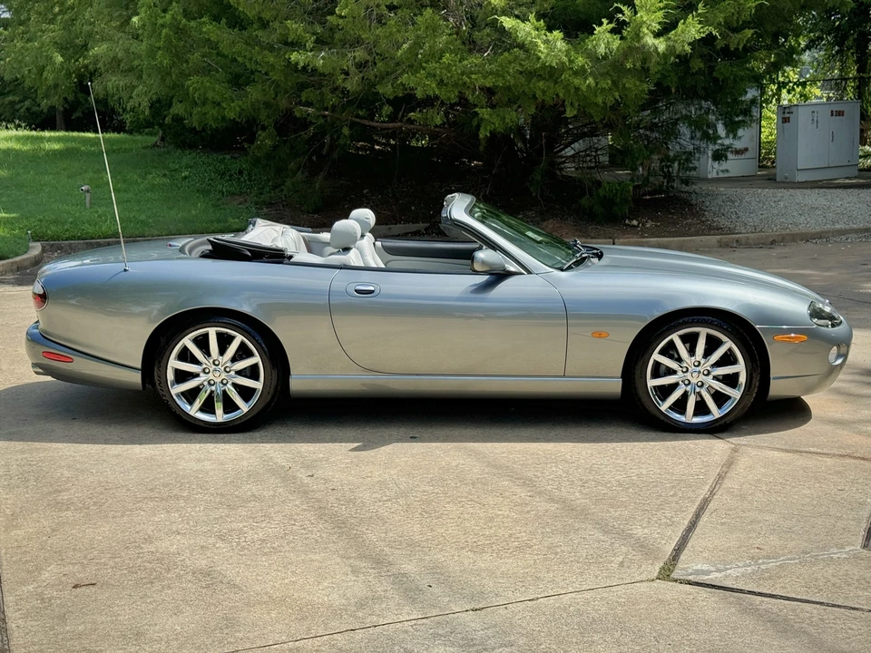 2006 Jaguar X100 XK8 - Image 16 of 31