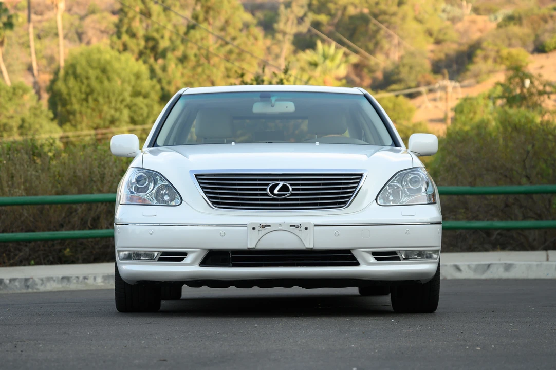 2006 Lexus LS 3rd Gen - Image 6 of 31