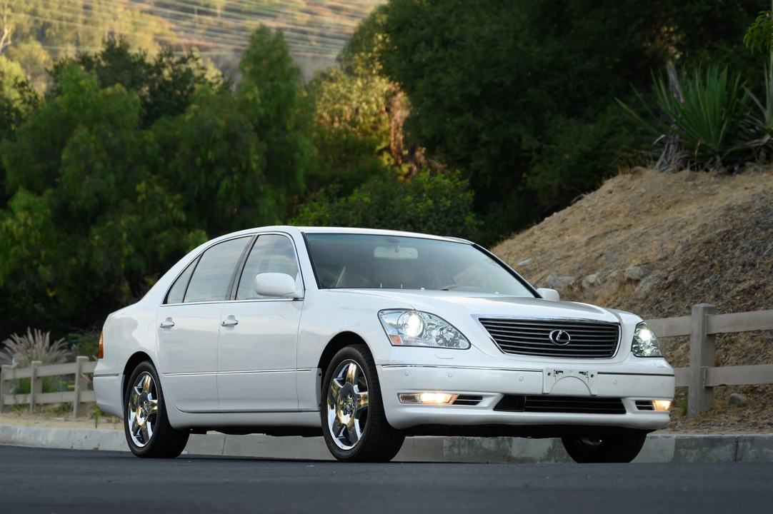 2006 Lexus LS 3rd Gen - Image 9 of 31