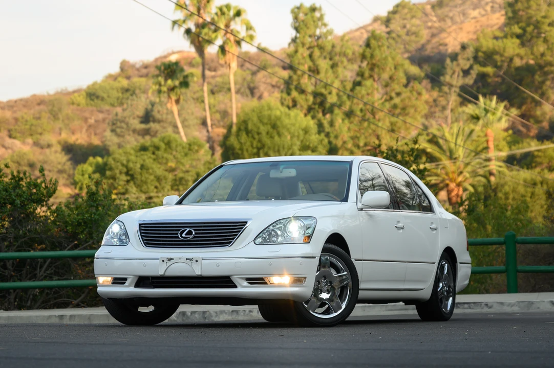 2006 Lexus LS 3rd Gen - Image 3 of 31