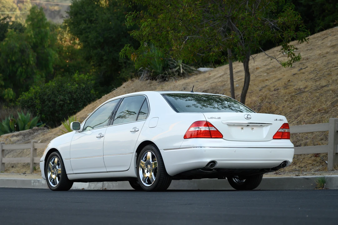 2006 Lexus LS 3rd Gen - Image 20 of 31