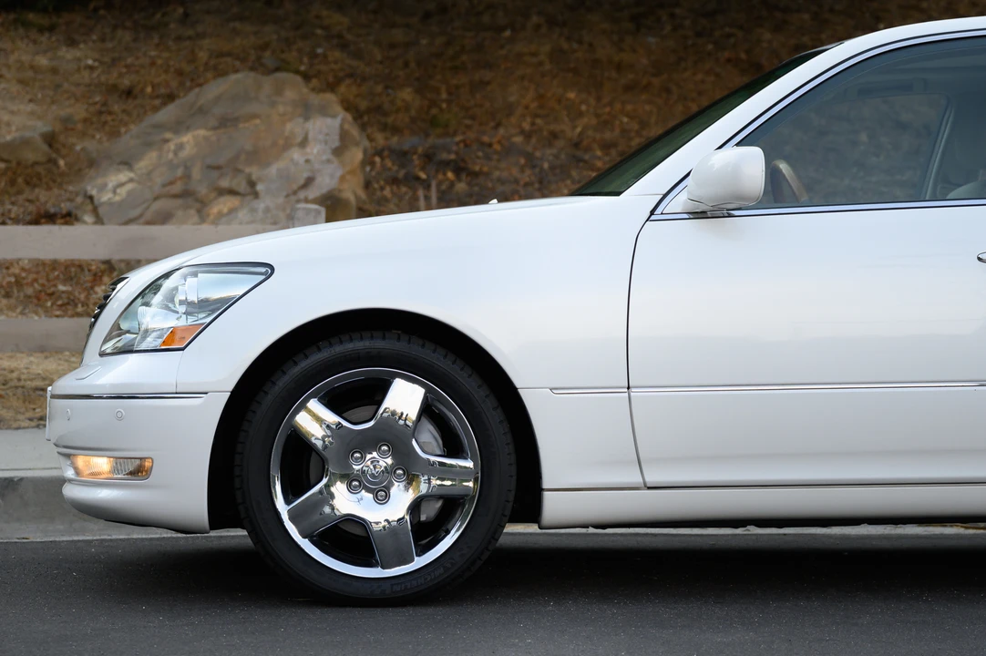 2006 Lexus LS 3rd Gen - Image 29 of 31