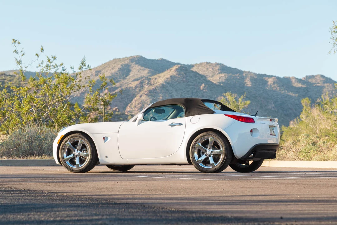 2007 Pontiac Solstice GXP - Image 5 of 31