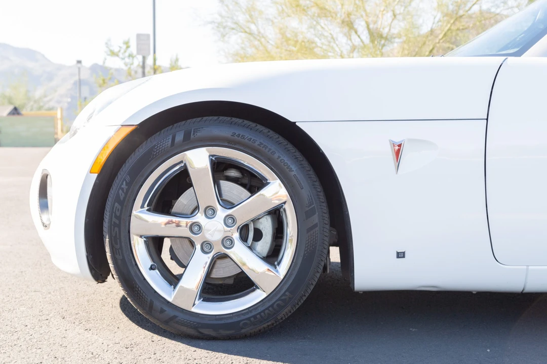 2007 Pontiac Solstice GXP - Image 18 of 31