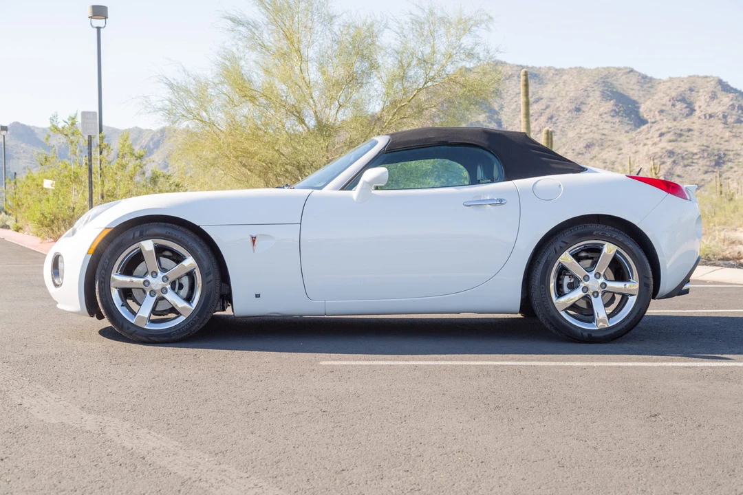 2007 Pontiac Solstice GXP - Image 4 of 31