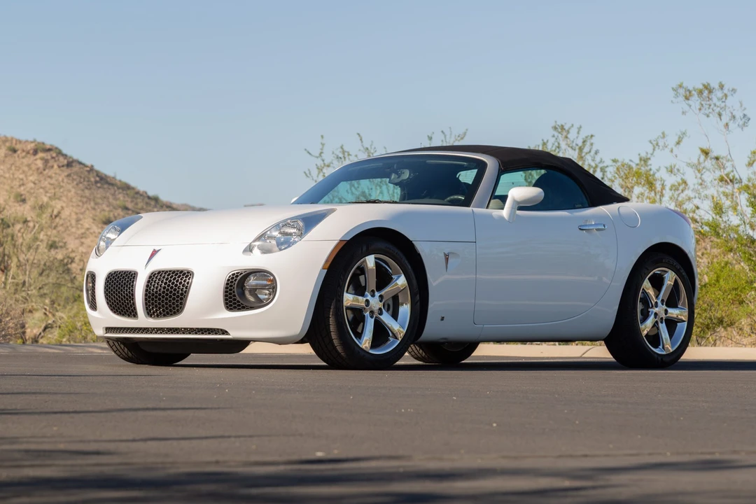 2007 Pontiac Solstice GXP - Image 3 of 31