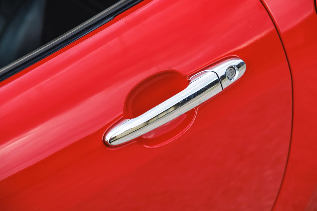 2007 Saturn Sky - Image 27 of 31