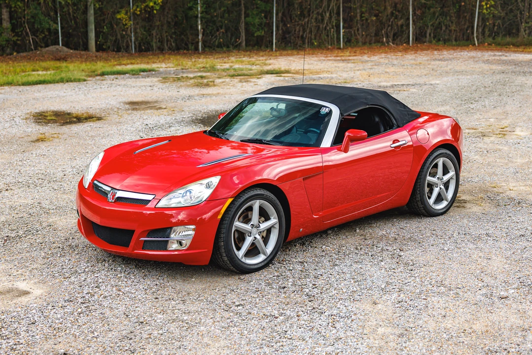 2007 Saturn Sky - Image 2 of 31