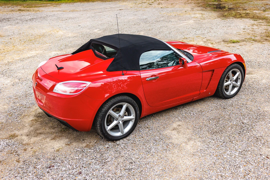 2007 Saturn Sky - Image 10 of 31