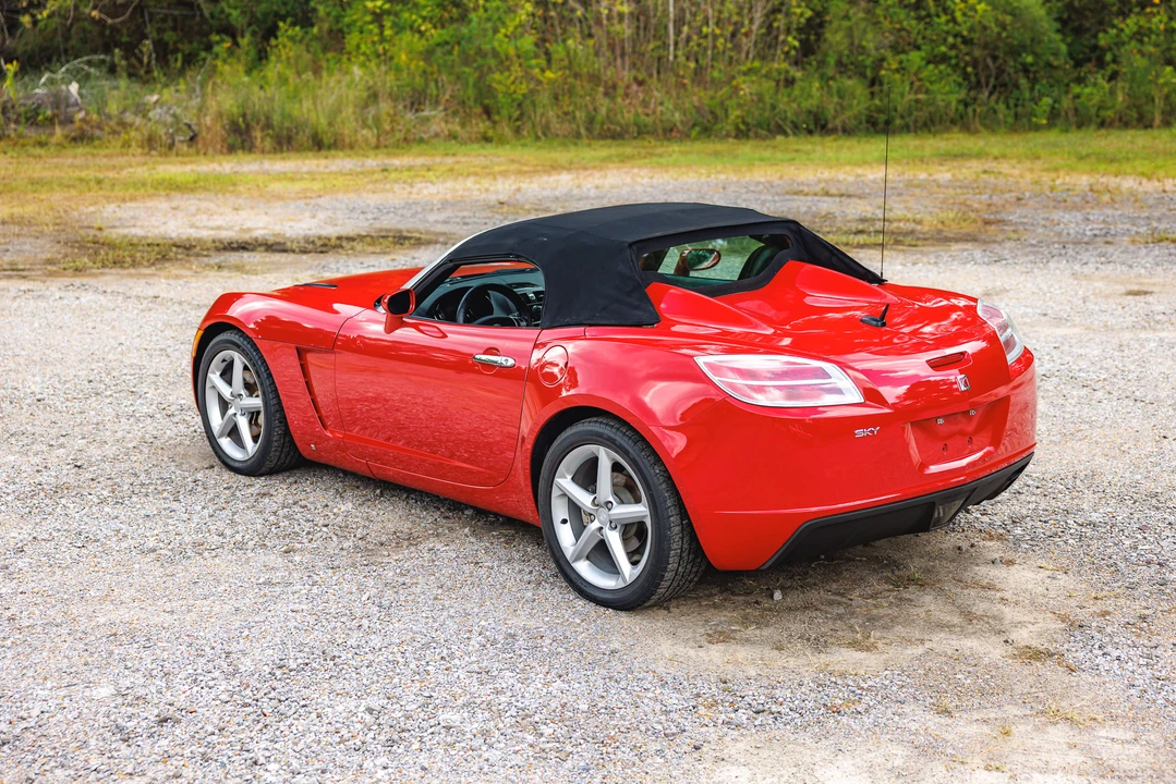 2007 Saturn Sky - Image 5 of 31