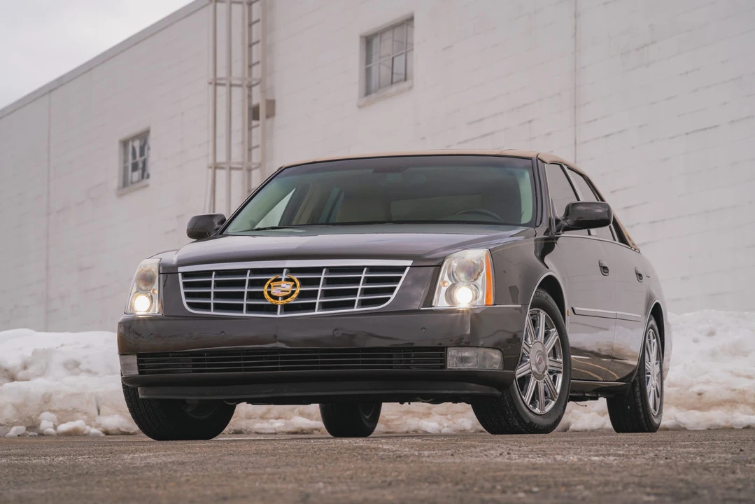 2008 Cadillac DTS - Image 3 of 31