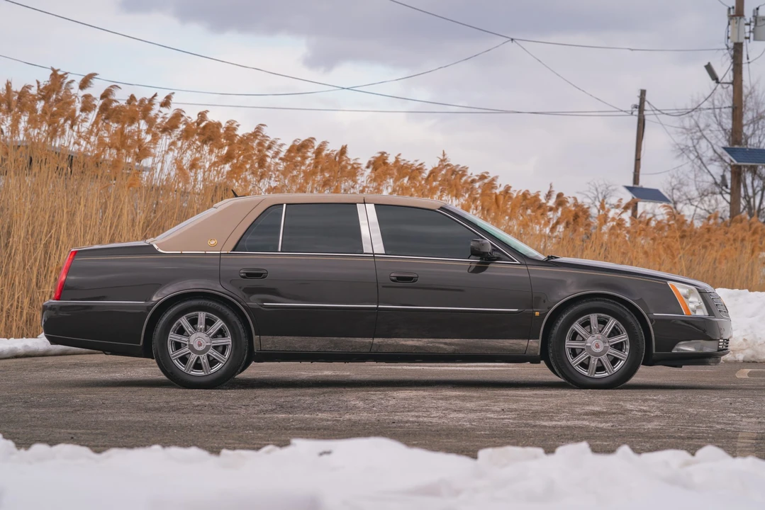 2008 Cadillac DTS - Image 18 of 31