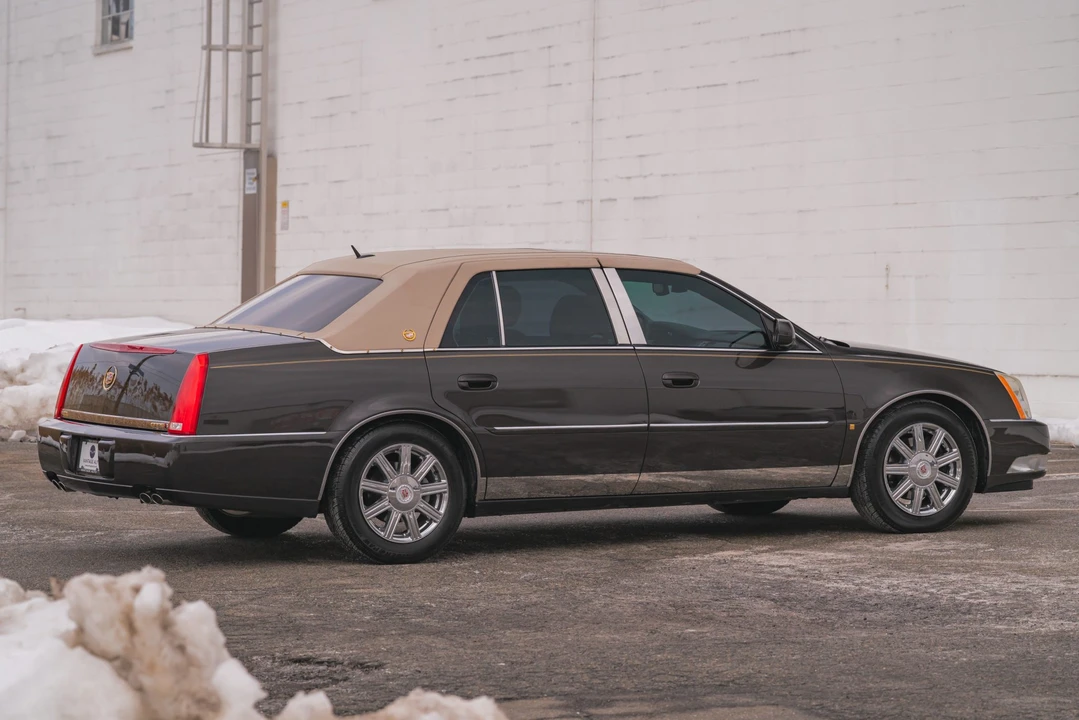 2008 Cadillac DTS - Image 17 of 31