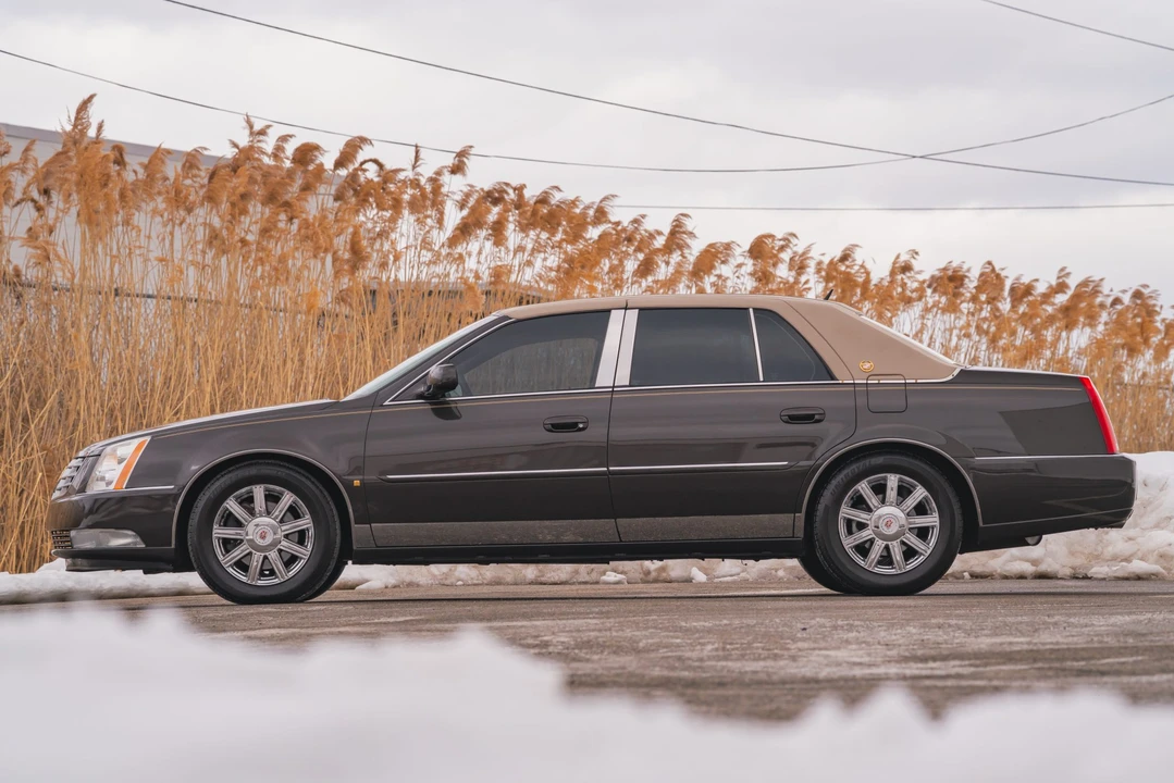 2008 Cadillac DTS - Image 7 of 31