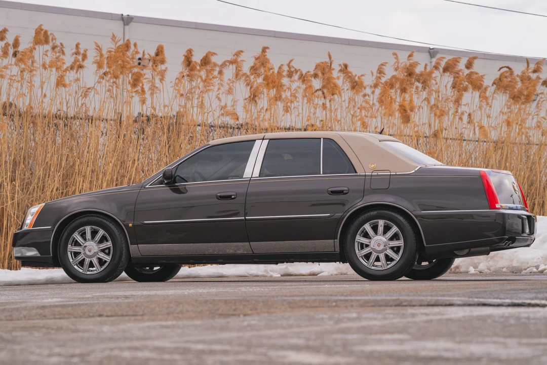 2008 Cadillac DTS - Image 8 of 31