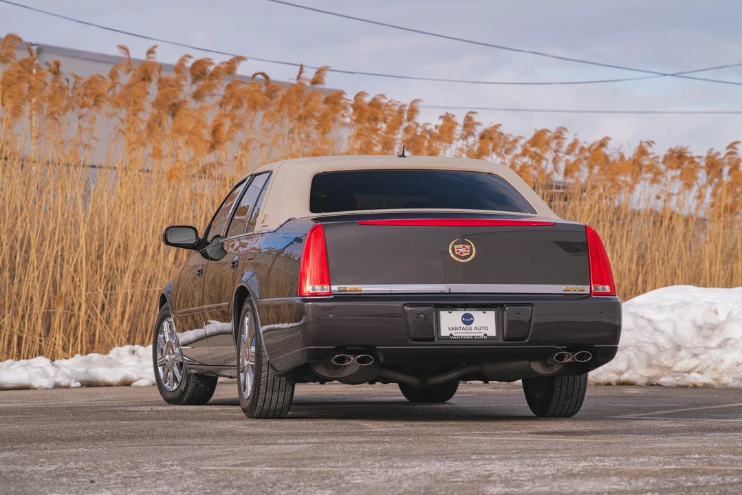 2008 Cadillac DTS - Image 11 of 31
