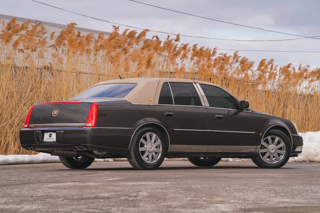 2008 Cadillac DTS - Image 16 of 31