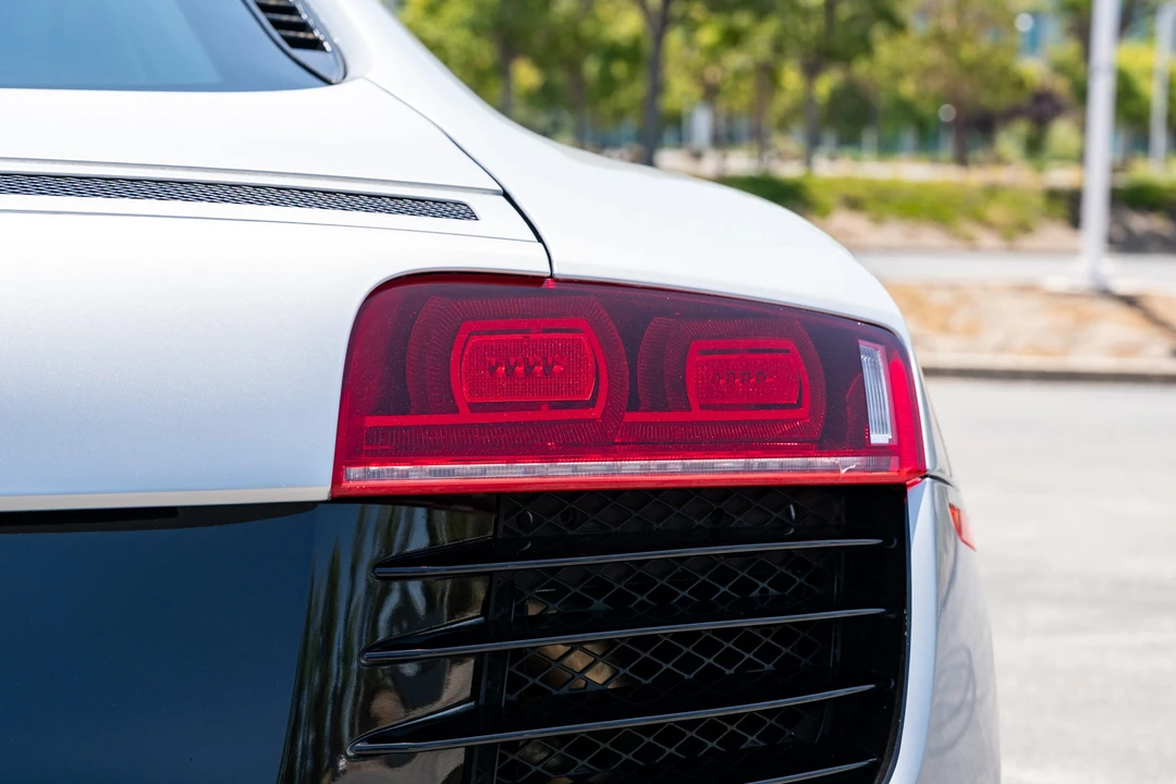 2009 Audi 42 R8 - Image 25 of 31