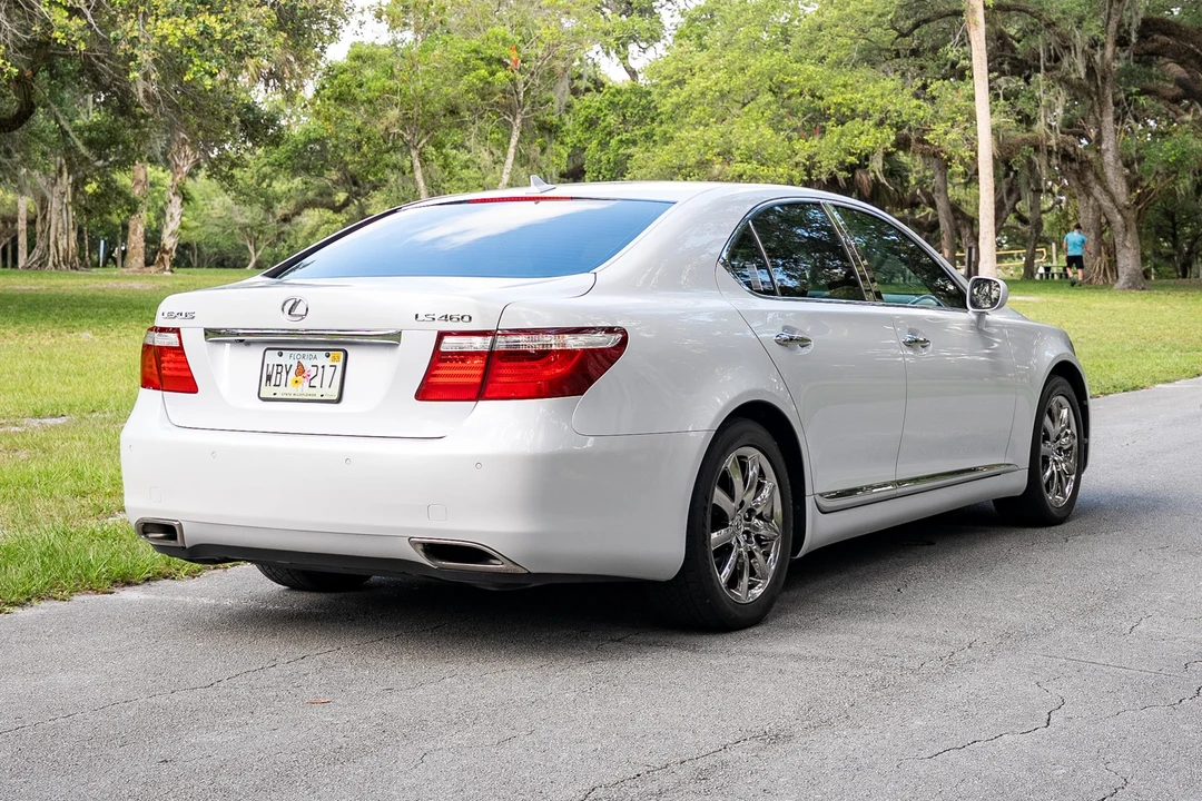 2009 Lexus LS 4th Gen - Image 5 of 31